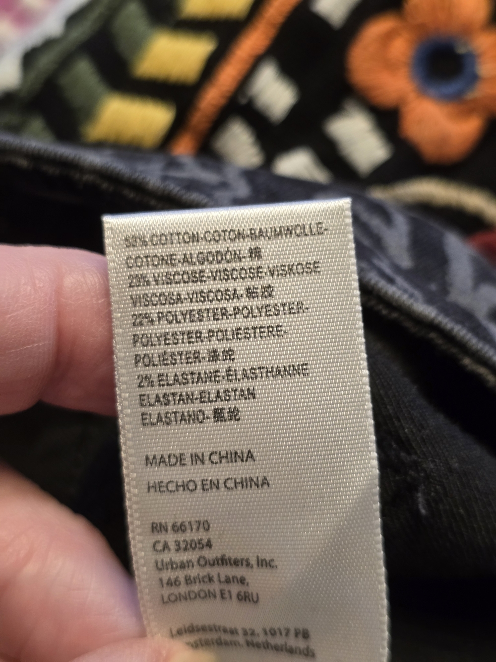 O We The Free Black Pattern-Print Super Flare Jeans Size 26 - Picture 5 of 6